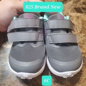 Girls Nike 6c